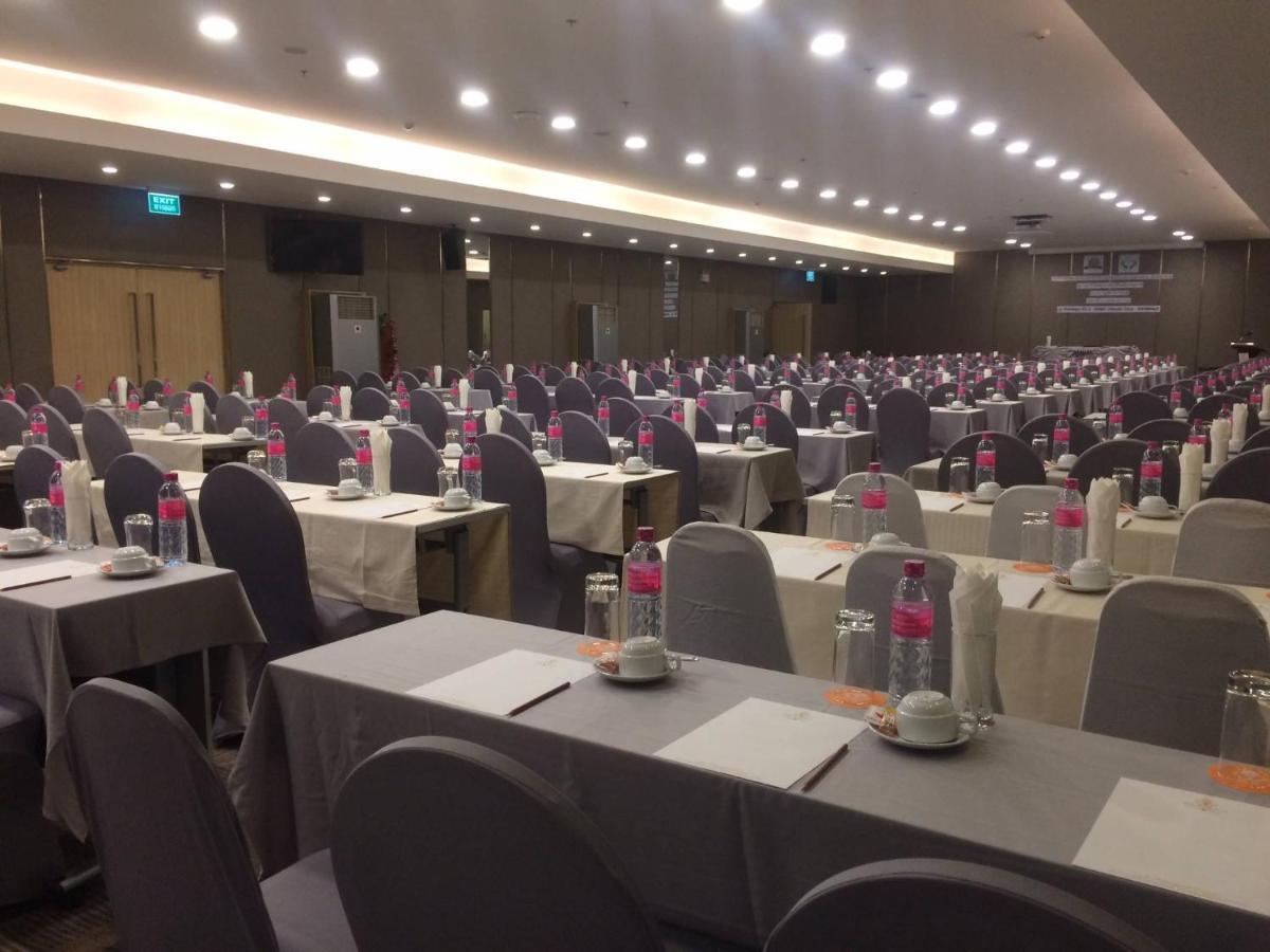 Baron Beach Hotel Pattaya Eksteriør billede