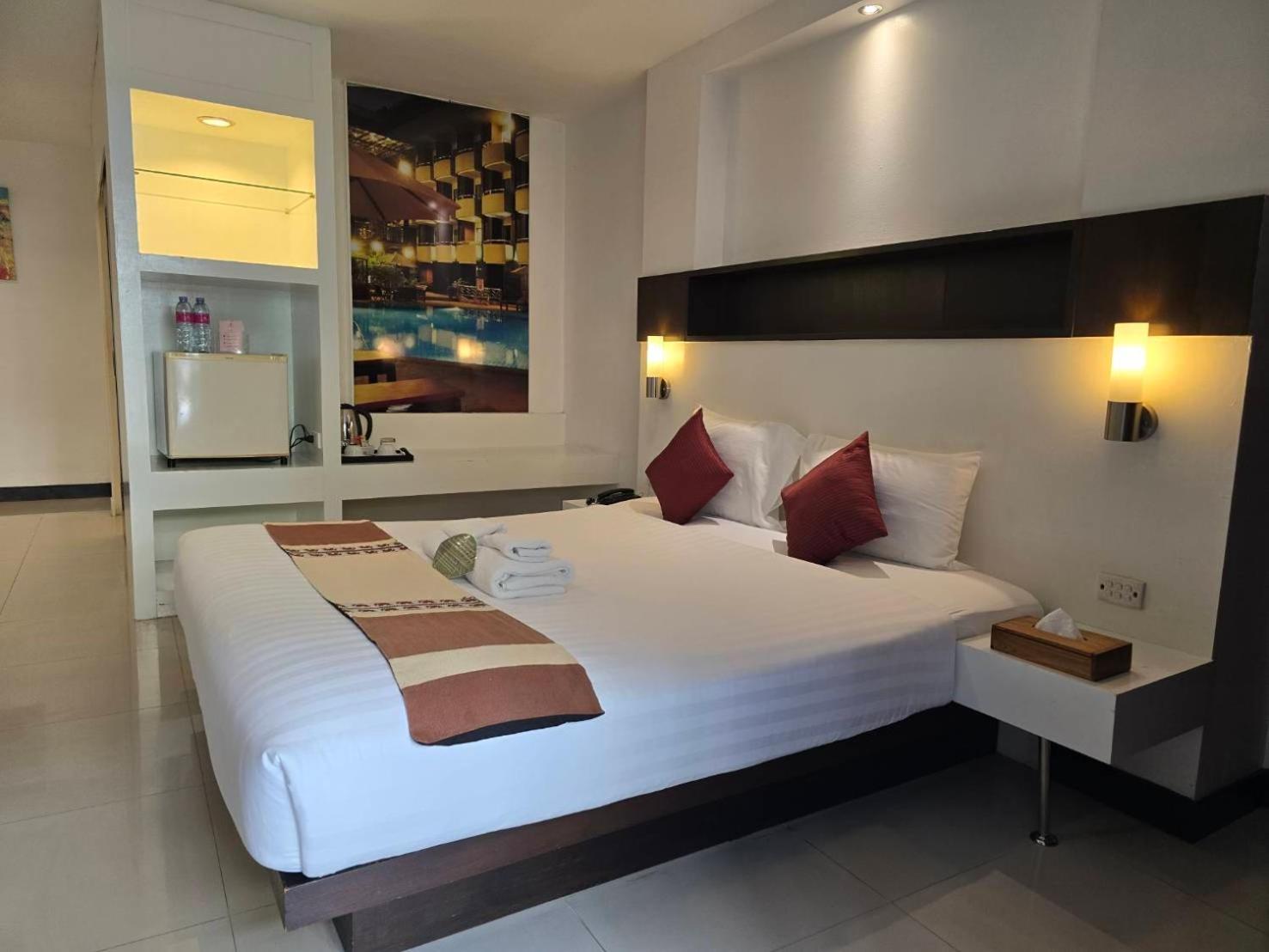 Baron Beach Hotel Pattaya Eksteriør billede