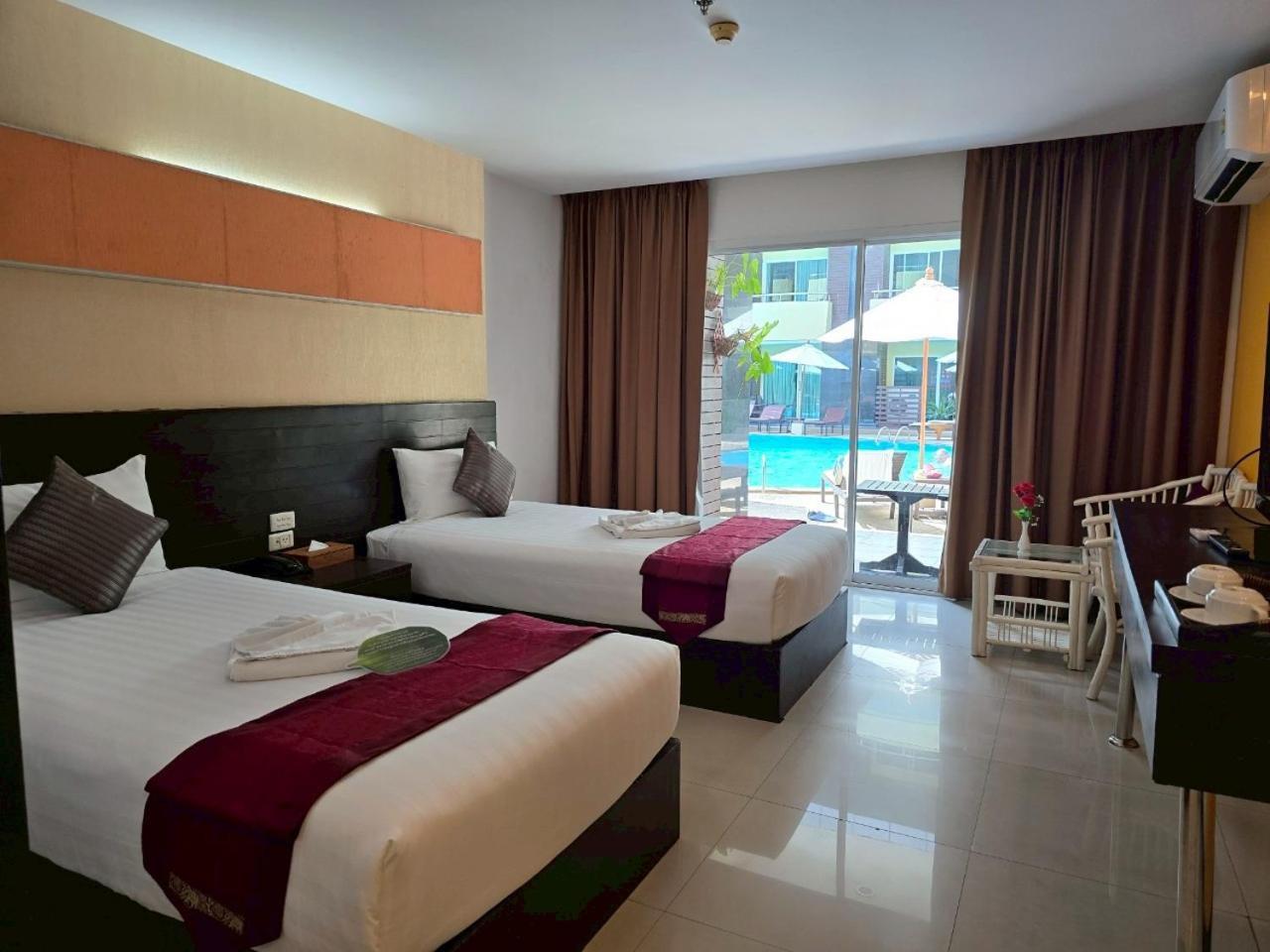 Baron Beach Hotel Pattaya Eksteriør billede